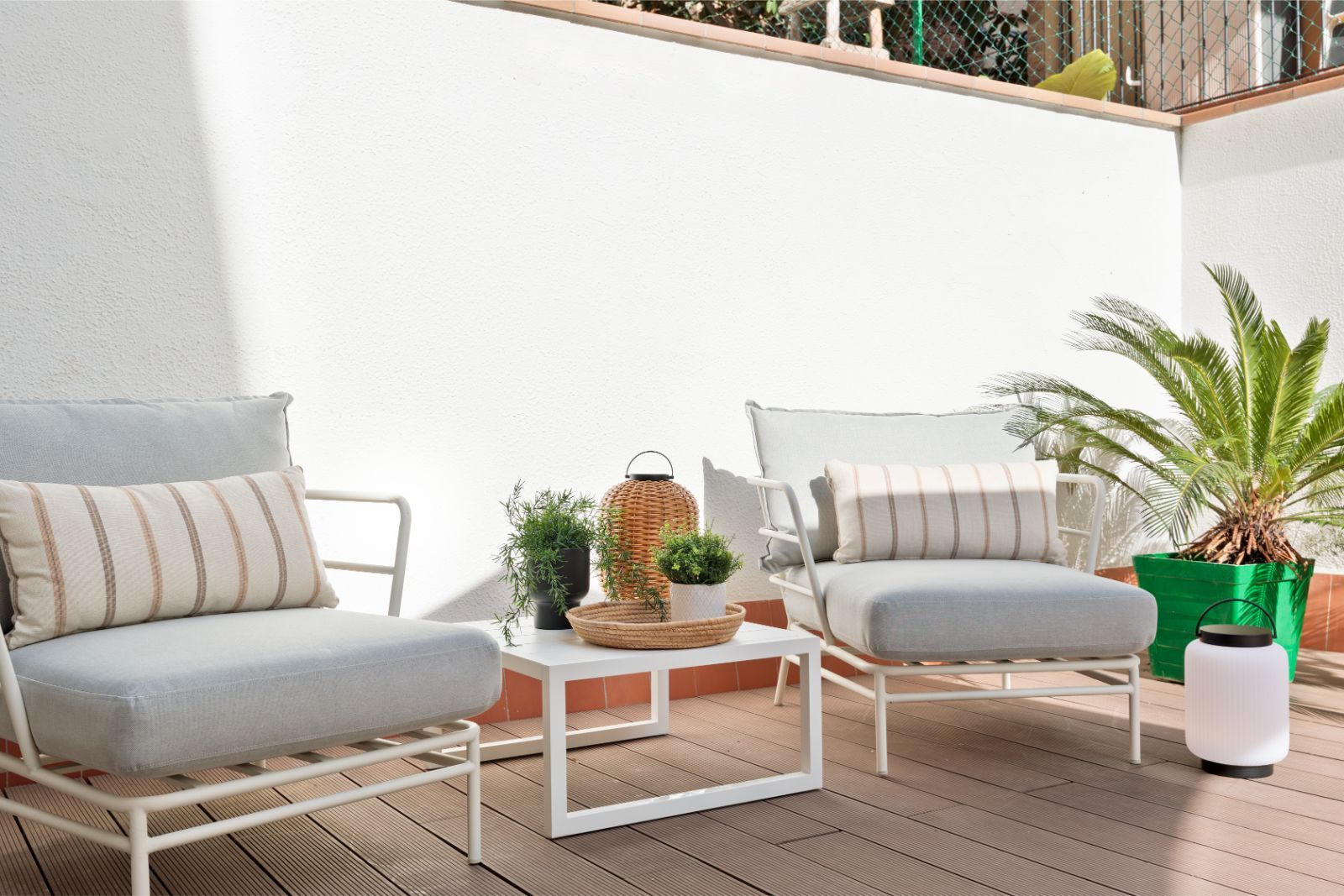 Standard Apartment with Terrace 2