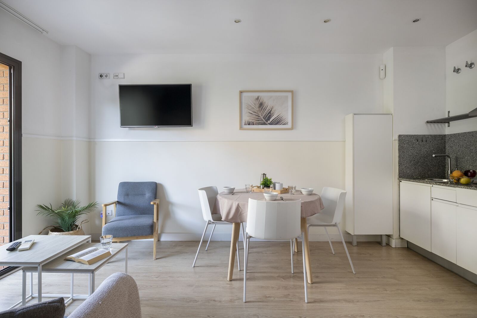 Family apartment with balcony